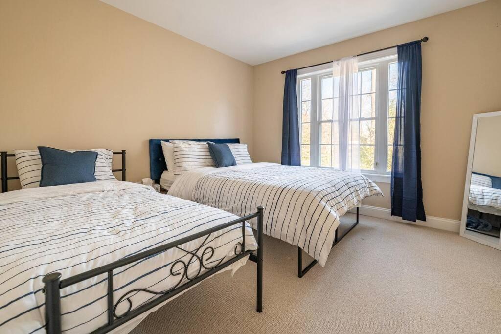 Luxury 4 Bedroom House In Pocono Mountains In Golf Course Near Lake Tobyhanna Exteriör bild