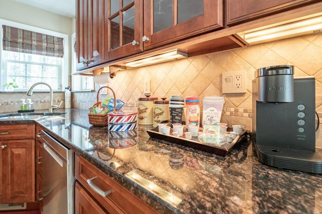 Luxury 4 Bedroom House In Pocono Mountains In Golf Course Near Lake Tobyhanna Exteriör bild