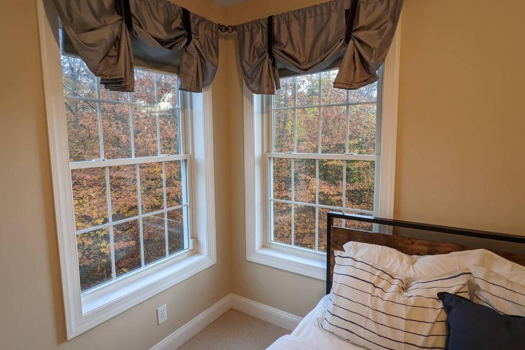 Luxury 4 Bedroom House In Pocono Mountains In Golf Course Near Lake Tobyhanna Exteriör bild
