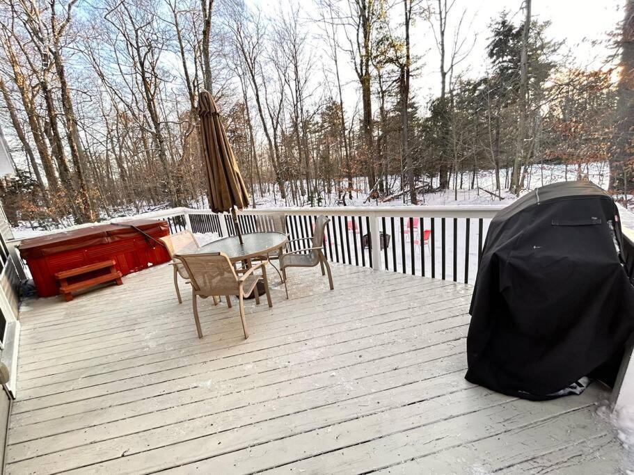 Luxury 4 Bedroom House In Pocono Mountains In Golf Course Near Lake Tobyhanna Exteriör bild