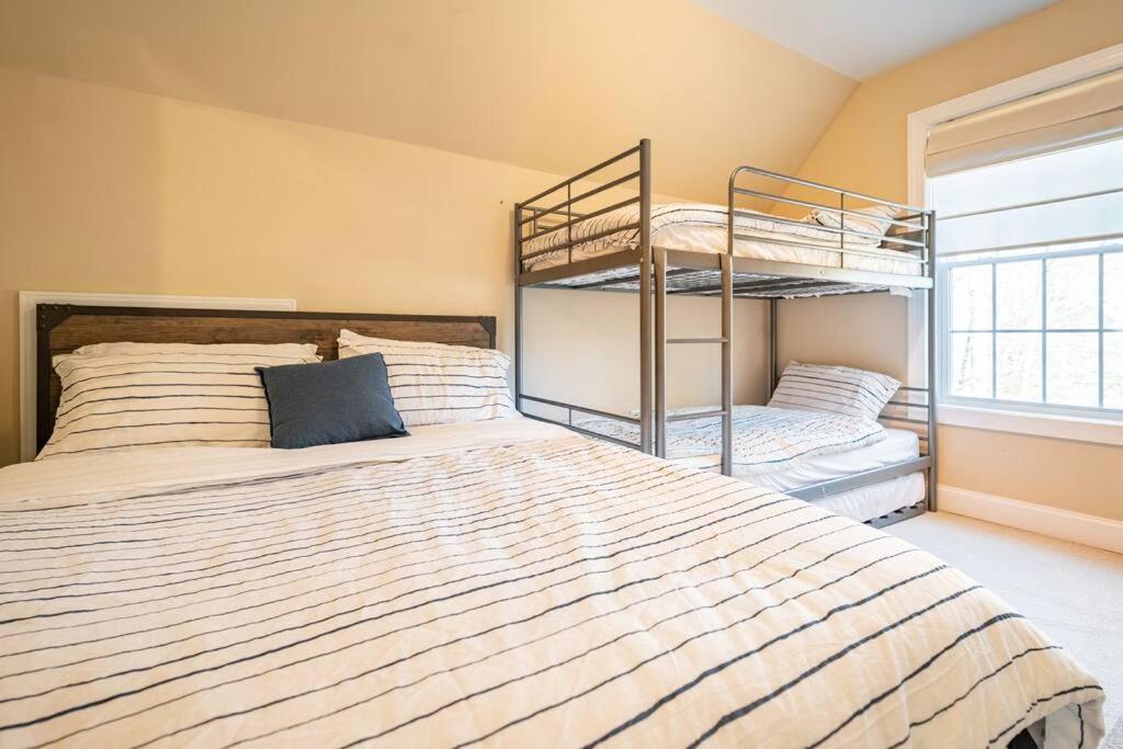 Luxury 4 Bedroom House In Pocono Mountains In Golf Course Near Lake Tobyhanna Exteriör bild